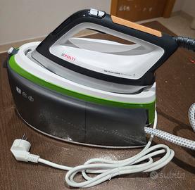 Ferro da Stiro a Vapore Polti