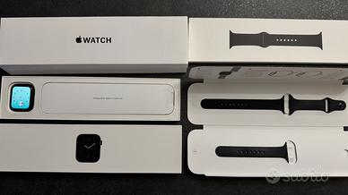 Apple Watch SE   Series 6   44 MM