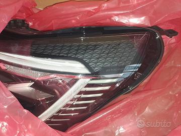 Fanale proiettore anteriore sinistro Captur II