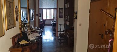 Ampio appartamento panoramico e signorile