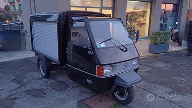 Ape car negozio ambulante