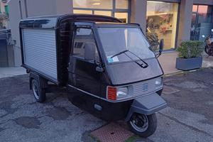 Ape car negozio ambulante