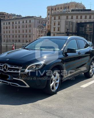 MERCEDES GLA 180 d Premium
