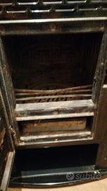 Stufa a legna con forno