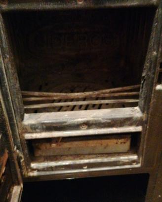 Stufa a legna con forno