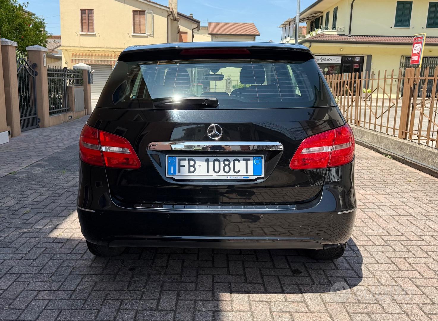 Mercedes-Benz B 180 D 2015 photo 3