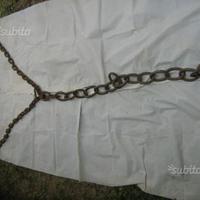 Catena vecchia usata per traino