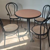 Set tovolo e sedie Tonet