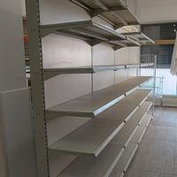 Scaffalatura metallica per negozi