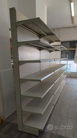 Scaffalatura metallica per negozi