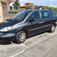PEUGEOT 807