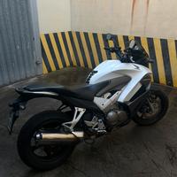 Honda VFR800X Crossrunner 2011