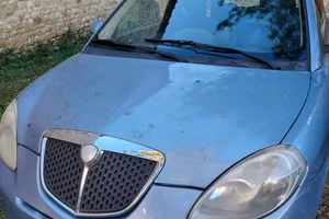 Lancia Y