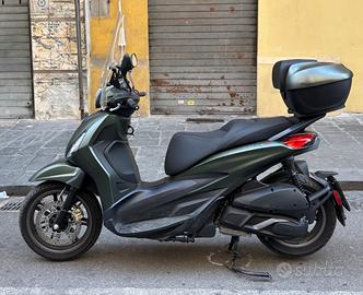 Beverly s hpe 300 novembre 23