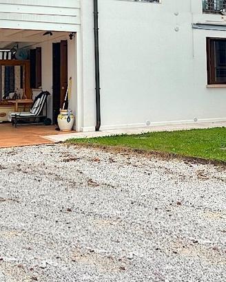 Appartamento indipendente con ampio giardino