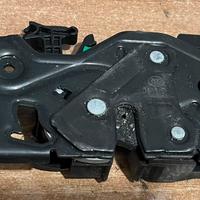 Bmw serie 1 F40 serratura baule posteriore 2021