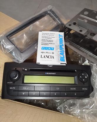 STEREO AUTORADIO FIAT MP3  CON MASCHERINO E CODICE