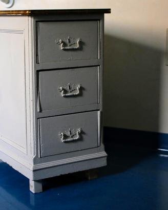 Cassettiera vintage con piano in formica