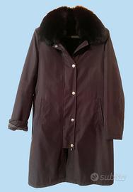 Giaccone invernale nero.