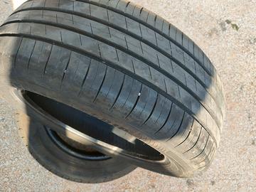 215/55 r17 Good Year 