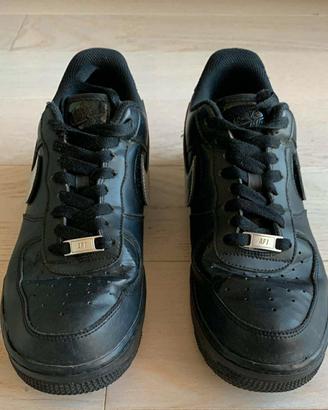 NIKE AIR FORCE 1 '07 LV8 3 black - N° 43
