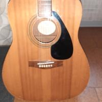 chitarra acustica yamaha