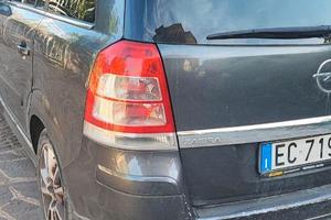 Opel Zafira van