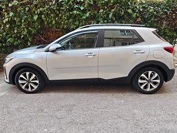 KIA Stonic Turbo GPL cambio automatico 