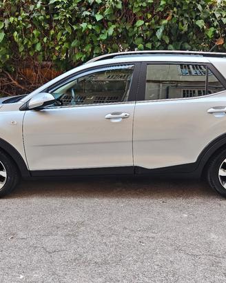 KIA Stonic Turbo GPL cambio automatico 