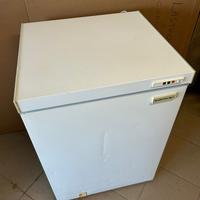 Congelatore a pozzetto Ariston
