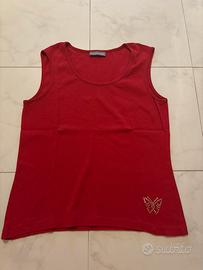 Canottiera rossa con decorazione