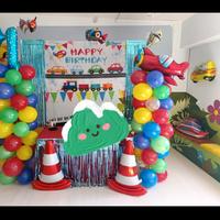 Allestimnto festa tema veicoli palloncini