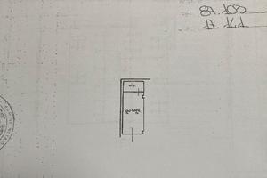 Posto auto con cantina