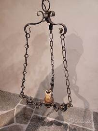 lampadario in ferro battuto