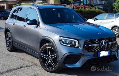 Mercedes Benz GLB Grigio Anno 2021 84.000 km