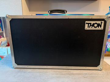 Case Thon per console da dj Numark Ns4fx