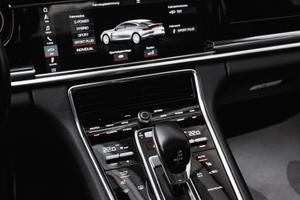 Porsche Panamera 4-E-Hybrid Edizione