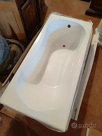 si regala vasca da bagno nuova 
