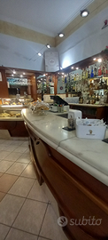 Bar angolare tipologia 3 Torino centro