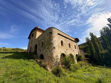 CASA DI CORTE A NOCERA UMBRA