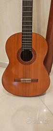 Chitarra in legno yamaha c 40 con custodia