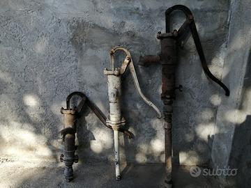 Pompe ad acqua manuali d'epoca - antiquariato