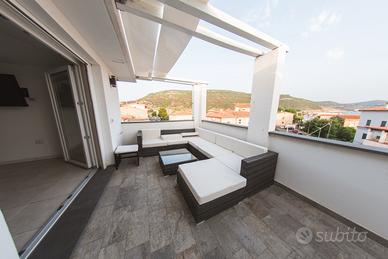 Terrazza fronte mare bosa marina