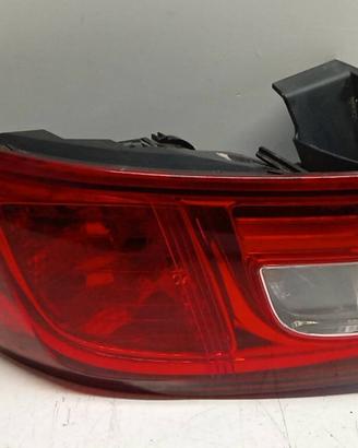 FARO POSTERIORE ESTERNO SINISTRO RENAULT Clio 2016
