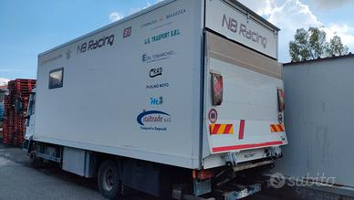 Iveco 80 con sponda idraulica