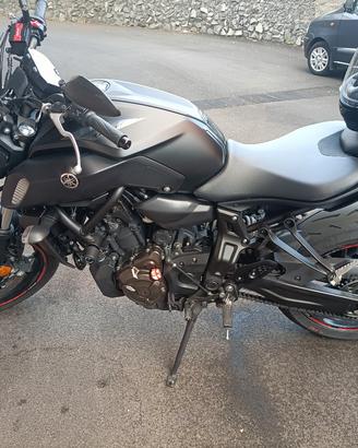 Moto naked Yamaha mt-07  2020