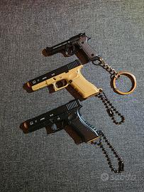 3 Portachiavi Pistole Beretta e Glock 