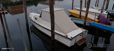 Barca a motore legno e vetroresina 