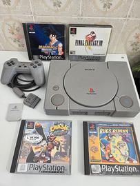 Playstation 1 + 4 giochi + accessori