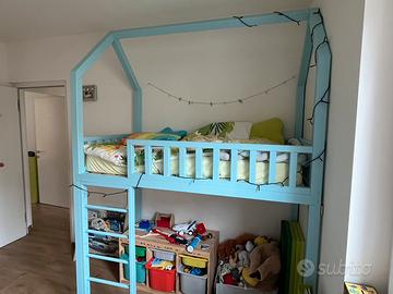 Letto a casetta soppalcato bambino
